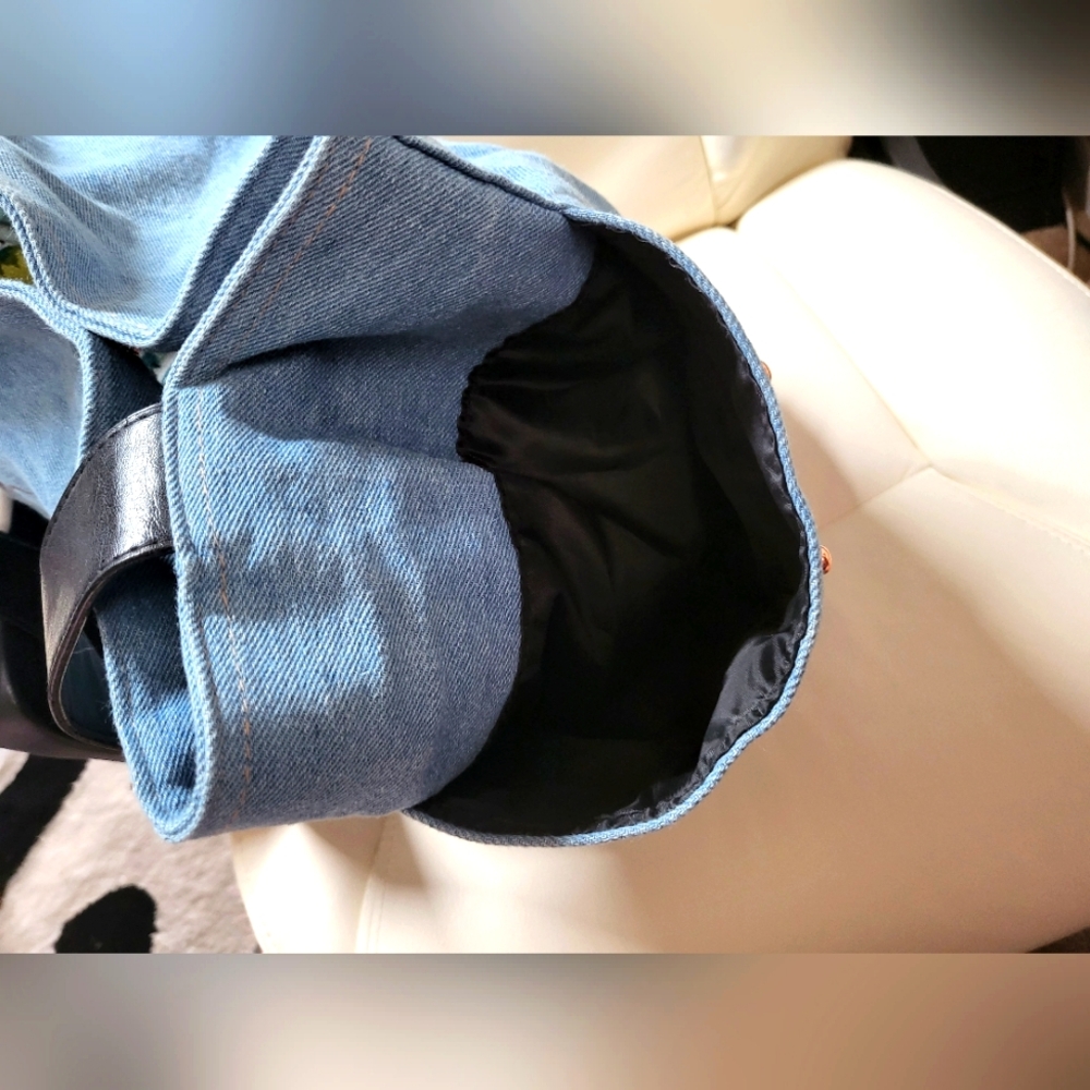 Victoria’s Secret Denim Blue Tote, Rose Gold Logo, Studded, Weekend Bag - Picture 6 of 15